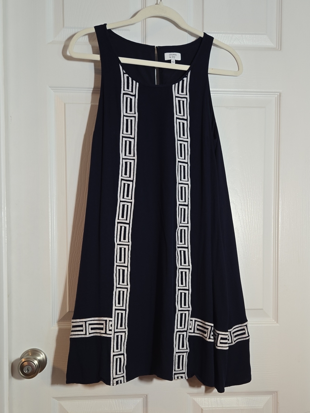 Crown & Ivy Navy Mini Dress Embroidered White Geometric Trim Pockets Size Small